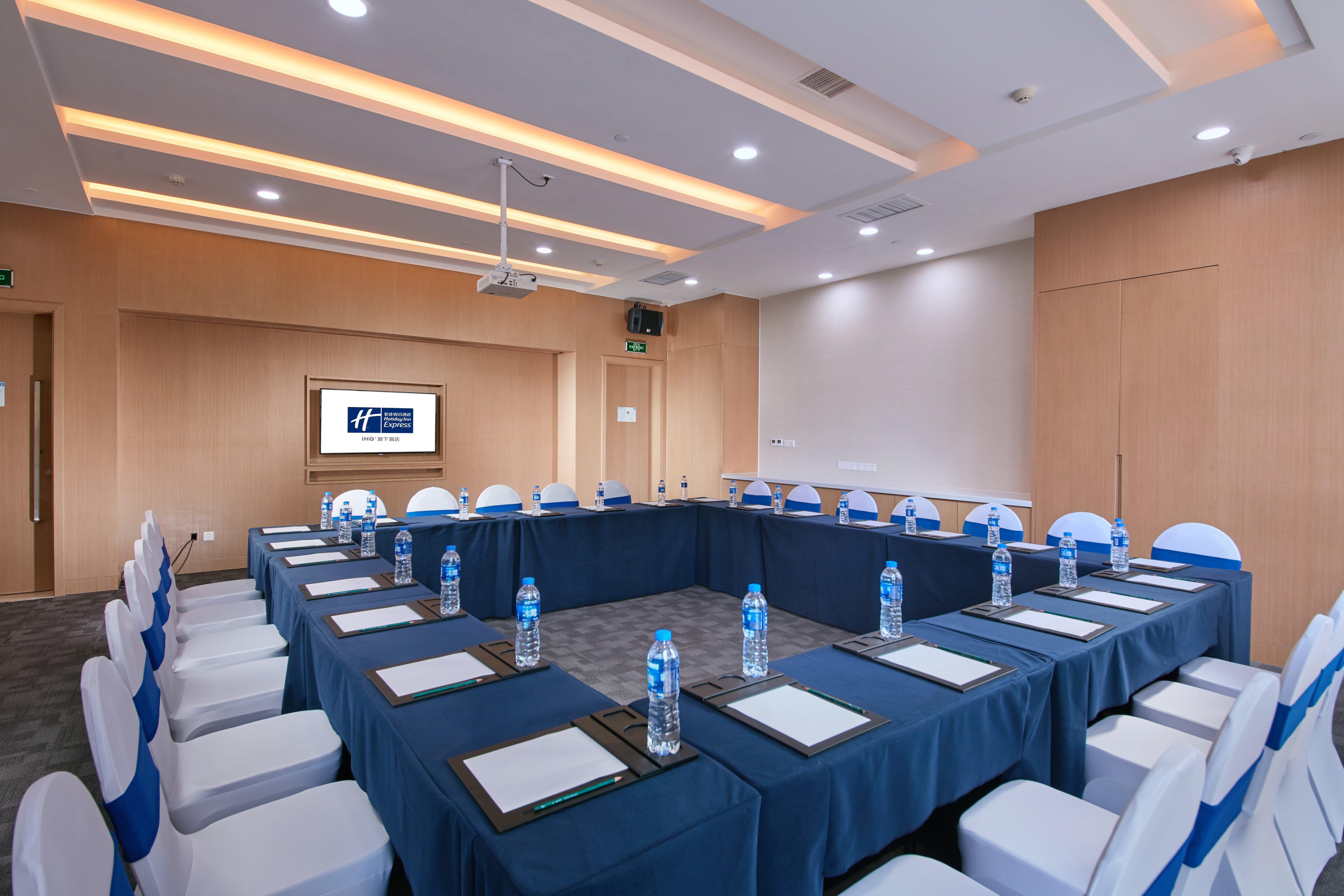 Holiday Inn Express Luoyang Yichuan By Ihg Eksteriør bilde